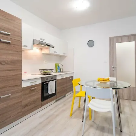 Apartman Paola Appartamento *